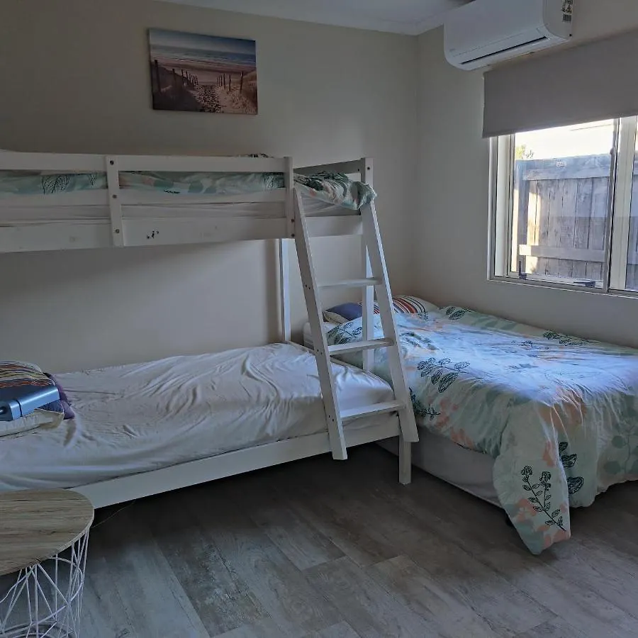 Holiday Home In Papamoa Tauranga 0*,  New Zealand